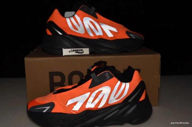 MNVN Yeezy Orange 700 FV3258 Adidas Boost 0722